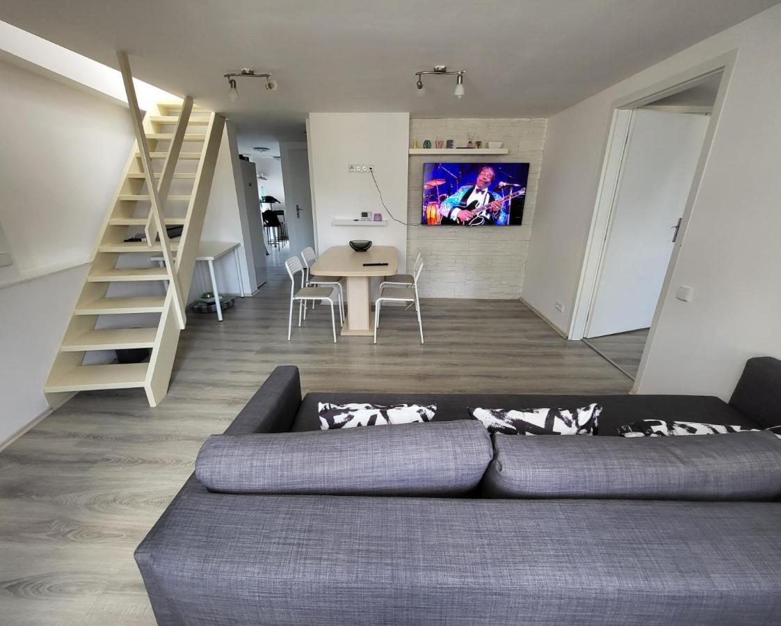 Excellent Apartments Central 3 Min Walk From The Colonnade 卡罗维发利 外观 照片